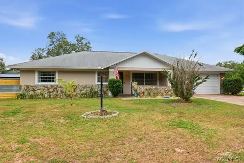 256 W Pentstemon Ct, Beverly Hills, FL 34465