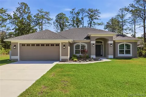 3 Stokesia Ct, Homosassa, FL 34446