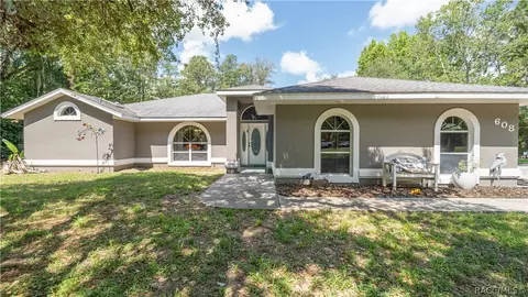 608 N Heathrow Dr, Lecanto, FL 34461