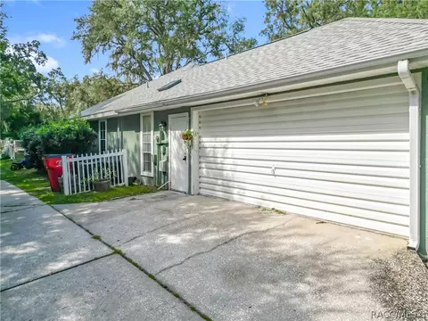 Exterior - 390 W Olympia St, Hernando, FL 34442 photo 13 of 15