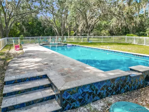 Exterior - 390 W Olympia St, Hernando, FL 34442 photo 14 of 15