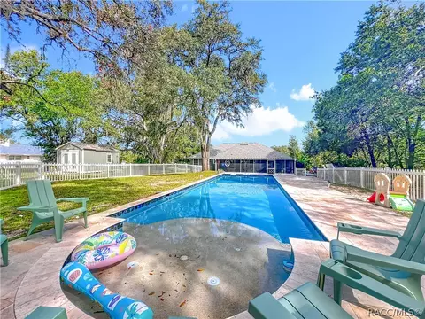 Exterior - 390 W Olympia St, Hernando, FL 34442 photo 10 of 15