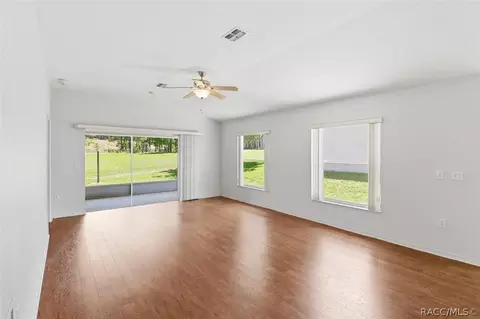 Living - 826 W Cockatiel Loop, Hernando, FL 34442 photo 2 of 8