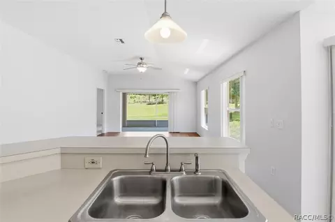 Kitchen - 826 W Cockatiel Loop, Hernando, FL 34442 photo 5 of 6