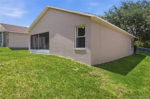 Exterior - 826 W Cockatiel Loop, Hernando, FL 34442 photo 6 of 8