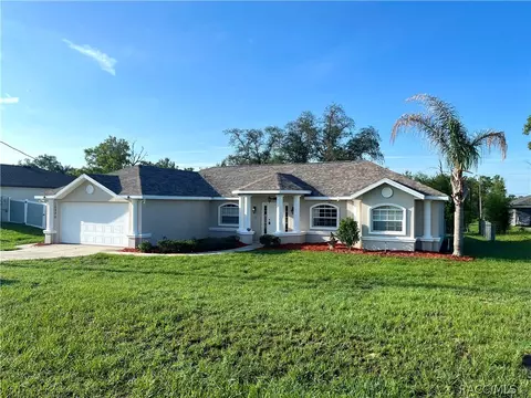 10288 N Spaulding Dr, Dunnellon, FL 34433