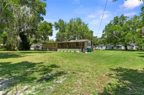 8845 E Washington Ln, Floral City, FL 34436