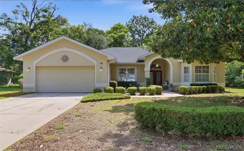 69 Oak Village Blvd S, Homosassa, FL 34446