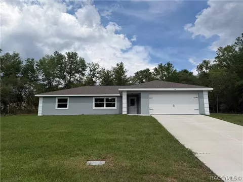 7941 N Voyager Dr, Citrus Springs, FL 34433