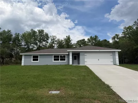 7941 N Voyager Dr, Citrus Springs, FL 34433