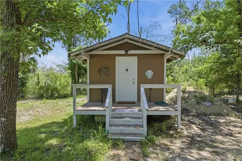 Exterior - 17631 SE 37th Ave, Inglis, FL 34449 photo 7 of 9