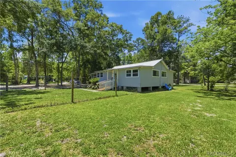 Exterior - 17631 SE 37th Ave, Inglis, FL 34449 photo 4 of 9