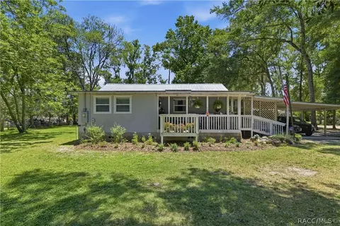 17631 SE 37th Ave, Inglis, FL 34449