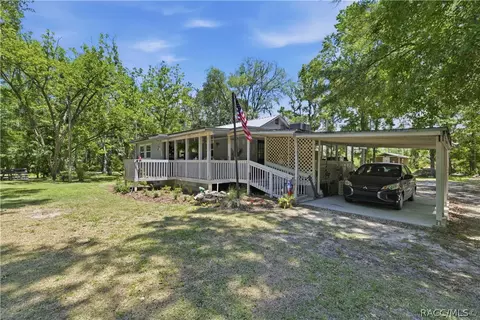 Exterior - 17631 SE 37th Ave, Inglis, FL 34449 photo 2 of 9