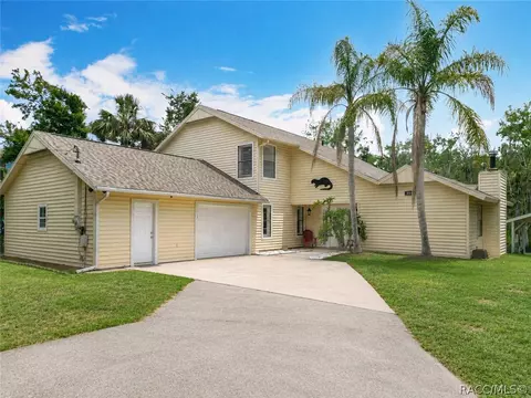 857 N Palm Springs Ter, Crystal River, FL 34429