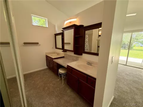 Bath - 1078 S Softwind Loop, Lecanto, FL 34461 photo 1 of 3
