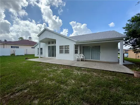 Exterior - 1078 S Softwind Loop, Lecanto, FL 34461 photo 4 of 9