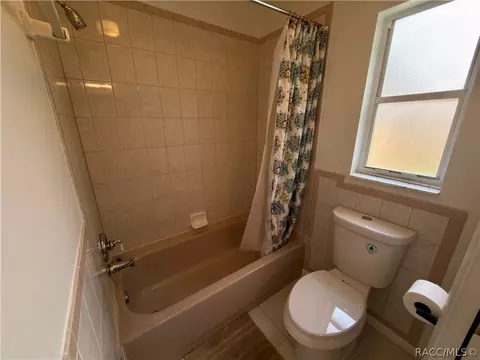 Bath - 1078 S Softwind Loop, Lecanto, FL 34461 photo 2 of 3