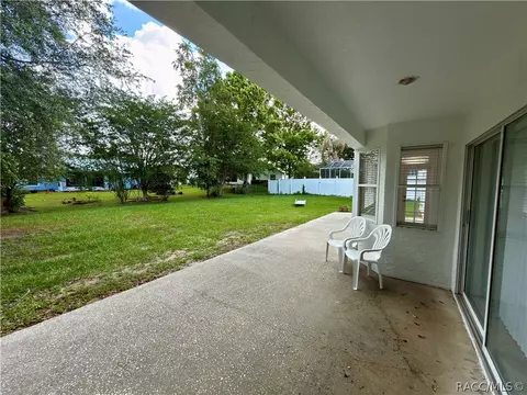 Exterior - 1078 S Softwind Loop, Lecanto, FL 34461 photo 5 of 9
