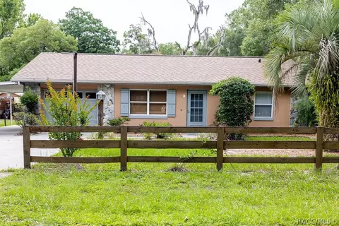 671 N Fitzpatrick Ave, Inverness, FL 34453