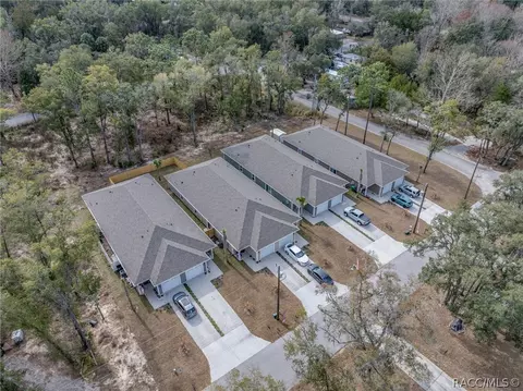 6408 W Flanders Ln, Crystal River, FL 34429