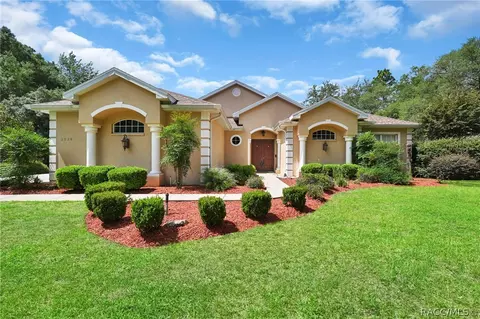 2536 W Aleuts Dr, Beverly Hills, FL 34465