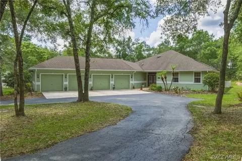 2816 E Hampshire St, Inverness, FL 34453