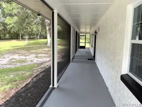 Exterior - 1801 Evelyn St, Hernando, FL 34442 photo 3 of 12