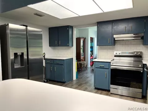 Kitchen - 1801 Evelyn St, Hernando, FL 34442 photo 3 of 5
