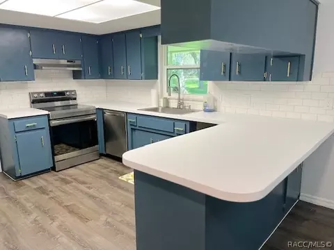 Kitchen - 1801 Evelyn St, Hernando, FL 34442 photo 2 of 8