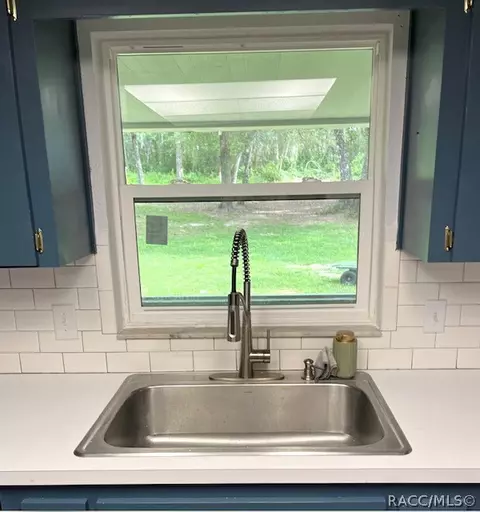 Kitchen - 1801 Evelyn St, Hernando, FL 34442 photo 5 of 5