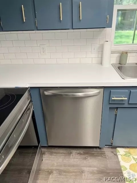 Kitchen - 1801 Evelyn St, Hernando, FL 34442 photo 5 of 8