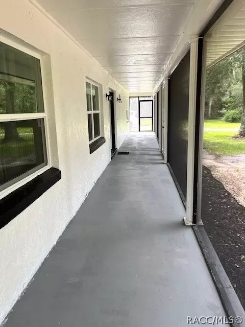 Exterior - 1801 Evelyn St, Hernando, FL 34442 photo 4 of 12