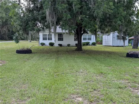 2720 N Lakefront Dr, Hernando, FL 34442