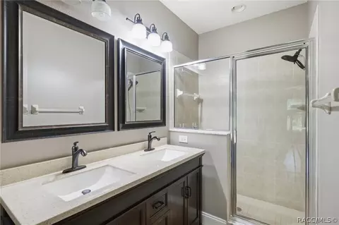 Bath - 1672 W Spring Meadow Loop, Lecanto, FL 34461 photo 1 of 3