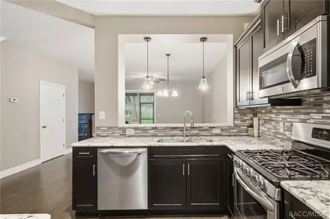 Kitchen - 1672 W Spring Meadow Loop, Lecanto, FL 34461 photo 5 of 5