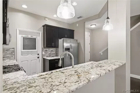 Kitchen - 1672 W Spring Meadow Loop, Lecanto, FL 34461 photo 3 of 5