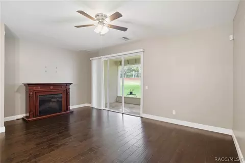 Living - 1672 W Spring Meadow Loop, Lecanto, FL 34461 photo 6 of 8