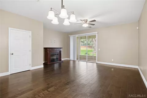 Living - 1672 W Spring Meadow Loop, Lecanto, FL 34461 photo 7 of 8