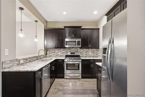 Kitchen - 1672 W Spring Meadow Loop, Lecanto, FL 34461 photo 2 of 5