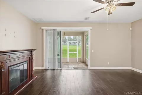 Living - 1672 W Spring Meadow Loop, Lecanto, FL 34461 photo 3 of 8