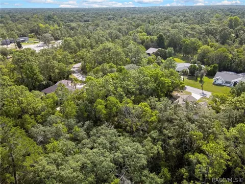 24 Rebecca Ct, Homosassa, FL 34446