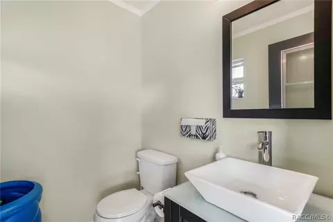 Bath - 612 E Hartford St, Hernando, FL 34442 photo 4 of 4