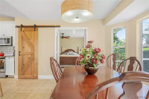 Dining - 612 E Hartford St, Hernando, FL 34442 photo 3 of 5