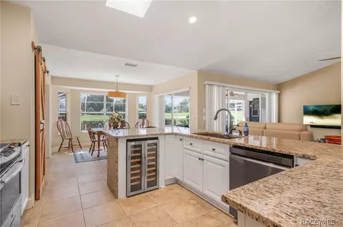 Kitchen - 612 E Hartford St, Hernando, FL 34442 photo 5 of 6