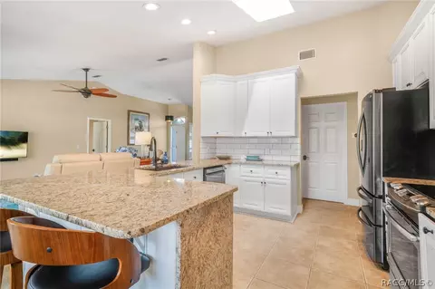 Kitchen - 612 E Hartford St, Hernando, FL 34442 photo 3 of 6