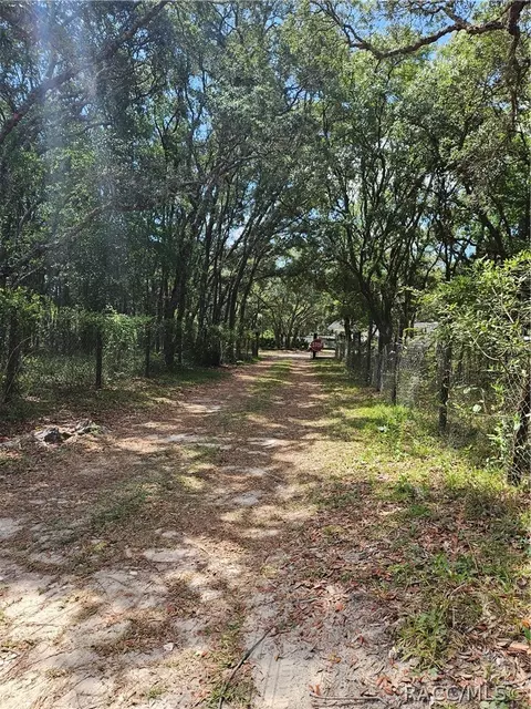 4300 W Roadrunner Ct, Homosassa, FL 34446