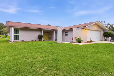 2507 Bluegrass St, Inverness, FL 34453