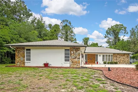 22 Wild Olive Ct, Homosassa, FL 34446