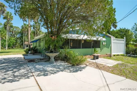 10709 W Halls River Rd, Homosassa, FL 34448